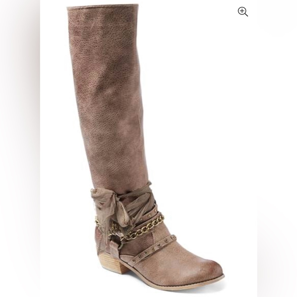 Knee high riding style boot size 9